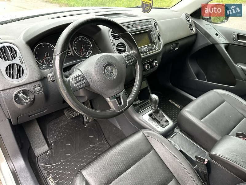 Внедорожник / Кроссовер Volkswagen Tiguan 2011 в Тернополе
