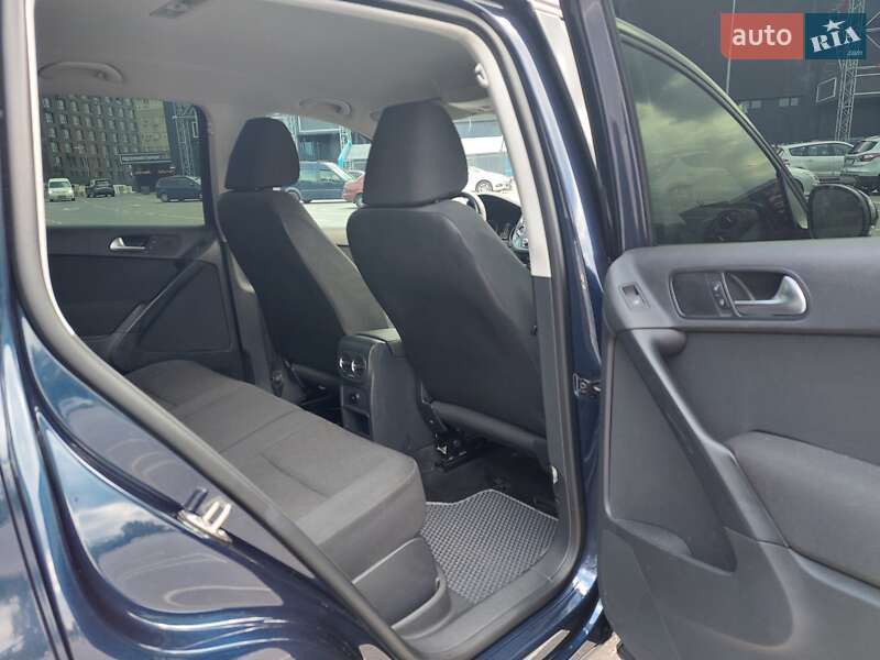 Внедорожник / Кроссовер Volkswagen Tiguan 2015 в Киеве