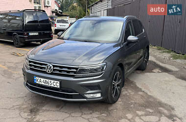 Внедорожник / Кроссовер Volkswagen Tiguan 2017 в Киеве