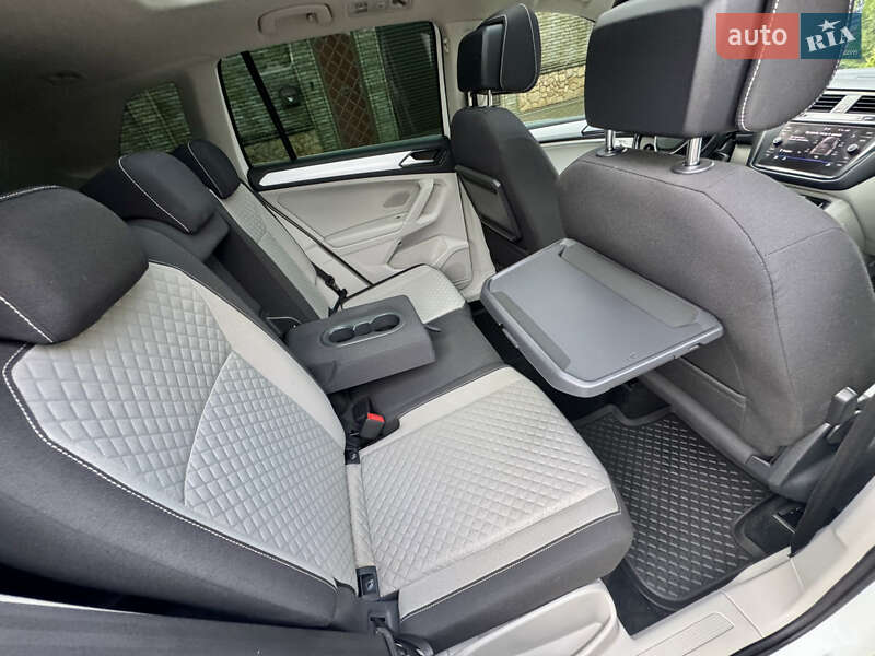 Позашляховик / Кросовер Volkswagen Tiguan 2017 в Рівному фото 21 Позашляховик / Кросовер Volkswagen Tiguan 2017 в Рівному
