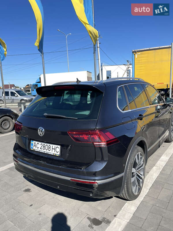 Внедорожник / Кроссовер Volkswagen Tiguan 2016 в Луцке