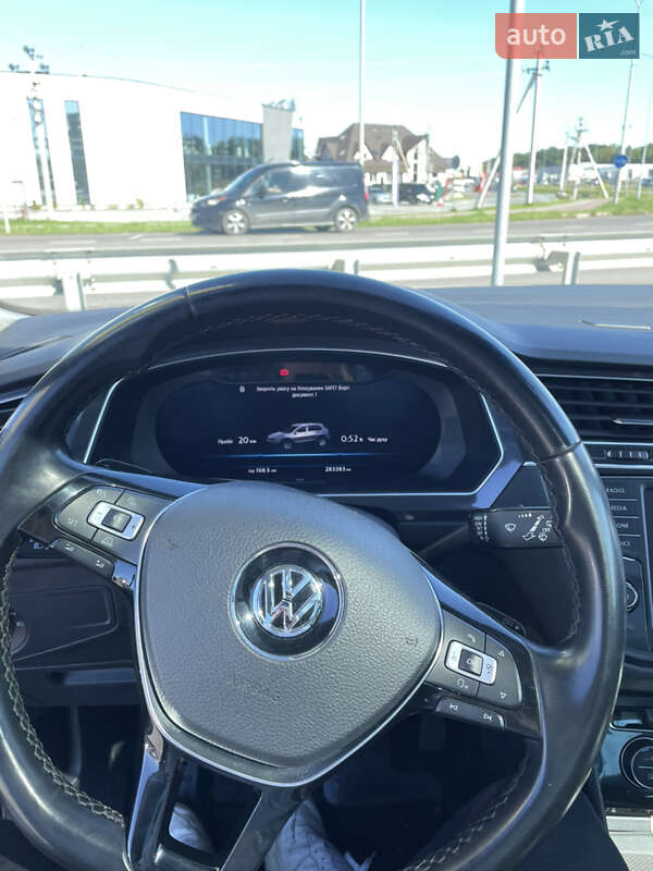 Внедорожник / Кроссовер Volkswagen Tiguan 2016 в Луцке