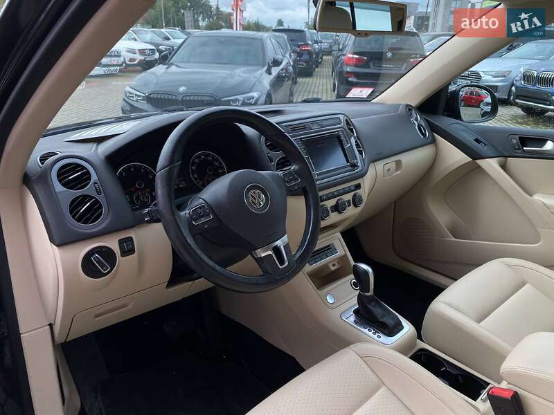 Внедорожник / Кроссовер Volkswagen Tiguan 2015 в Львове