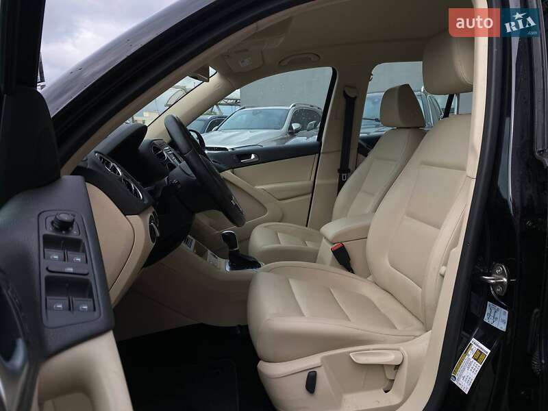 Внедорожник / Кроссовер Volkswagen Tiguan 2015 в Львове