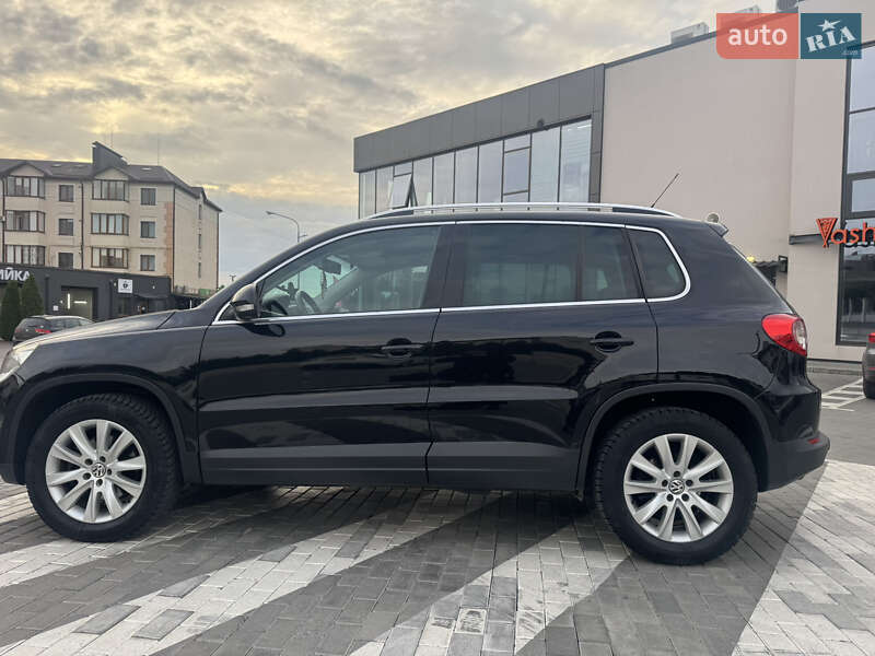 Внедорожник / Кроссовер Volkswagen Tiguan 2009 в Ровно