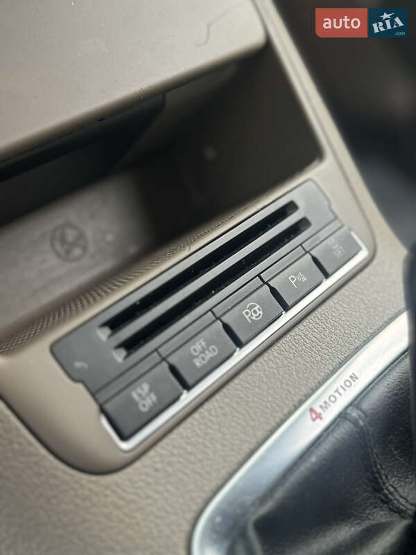 Внедорожник / Кроссовер Volkswagen Tiguan 2009 в Ровно