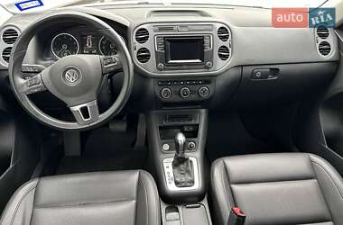 Внедорожник / Кроссовер Volkswagen Tiguan 2016 в 