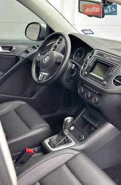 Внедорожник / Кроссовер Volkswagen Tiguan 2016 в 