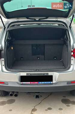 Внедорожник / Кроссовер Volkswagen Tiguan 2016 в 