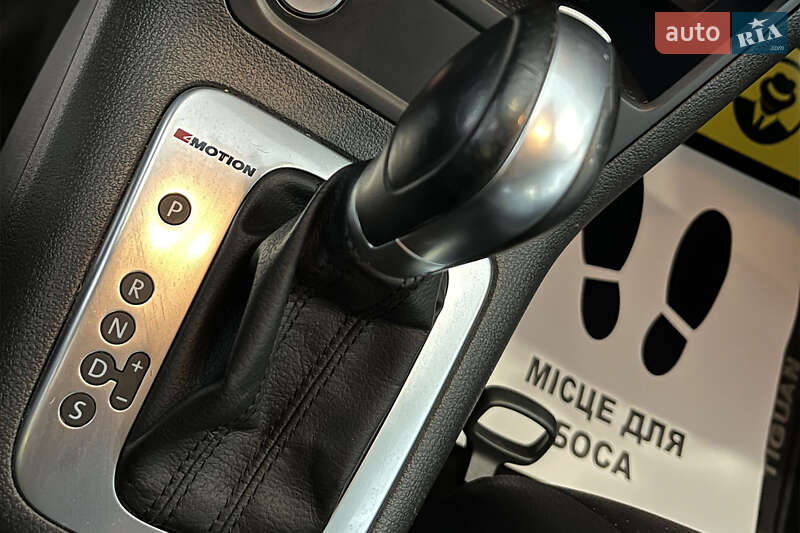 Внедорожник / Кроссовер Volkswagen Tiguan 2016 в Шептицькому