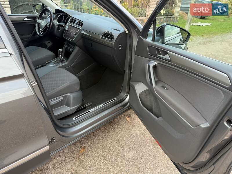Внедорожник / Кроссовер Volkswagen Tiguan 2019 в Житомире