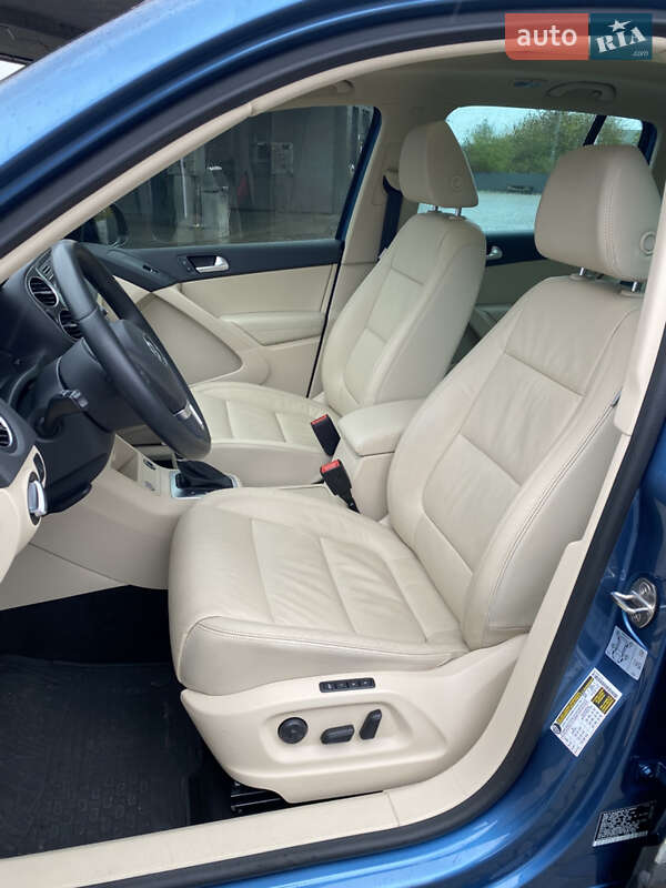 Позашляховик / Кросовер Volkswagen Tiguan 2017 в Львові