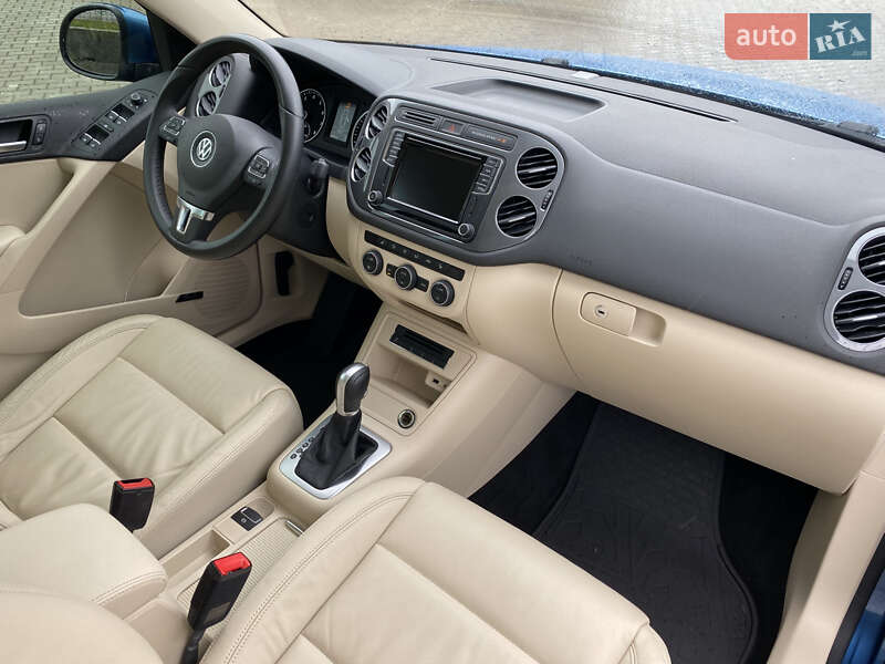 Позашляховик / Кросовер Volkswagen Tiguan 2017 в Львові