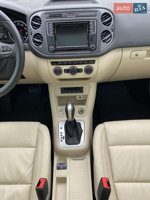 Позашляховик / Кросовер Volkswagen Tiguan 2017 в Львові