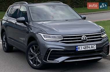 Позашляховик / Кросовер Volkswagen Tiguan 2023 в Києві