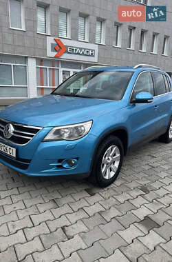 Внедорожник / Кроссовер Volkswagen Tiguan 2008 в Хусте