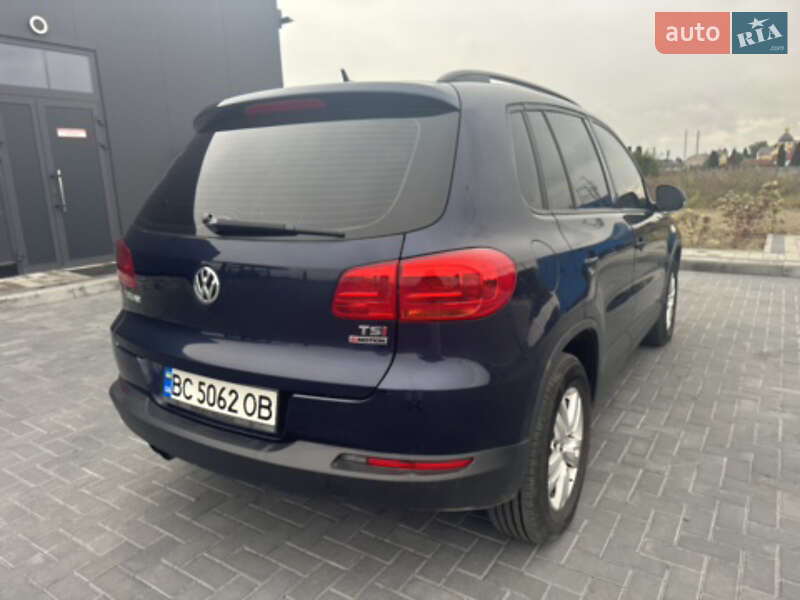 Позашляховик / Кросовер Volkswagen Tiguan 2015 в Красному