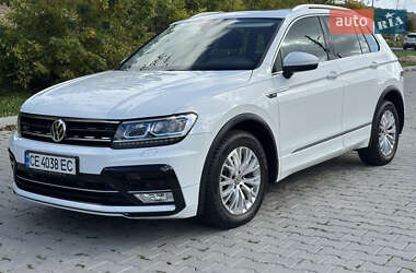 Внедорожник / Кроссовер Volkswagen Tiguan 2017 в Черновцах