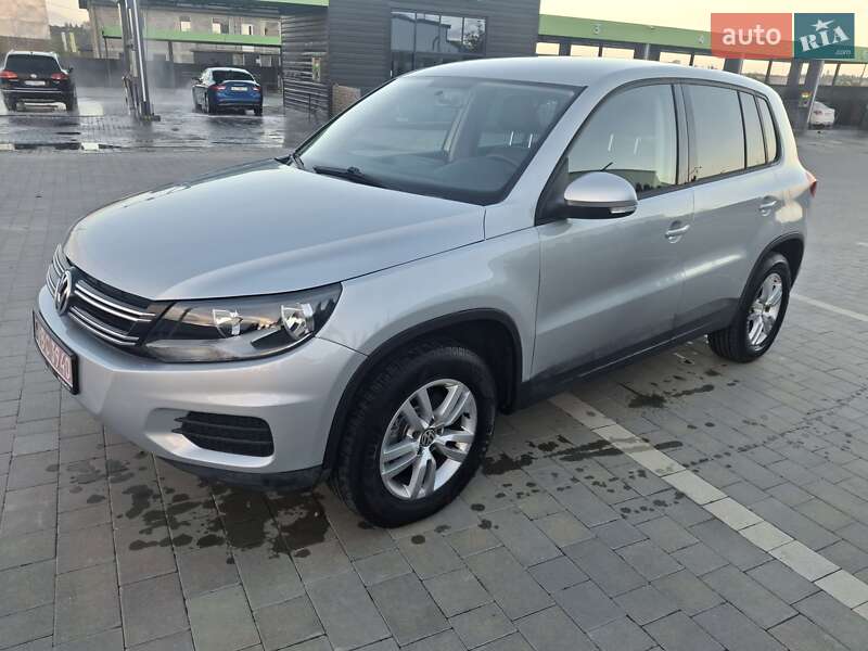 Позашляховик / Кросовер Volkswagen Tiguan 2011 в Кам'янець-Подільському