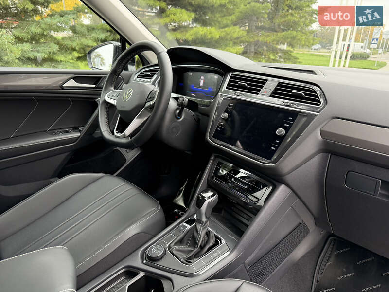 Внедорожник / Кроссовер Volkswagen Tiguan 2024 в Одессе