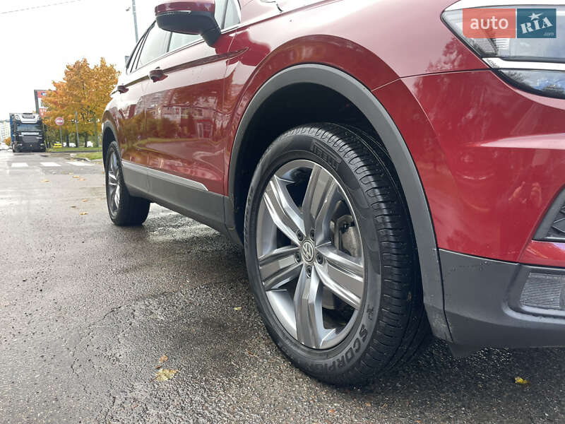 Внедорожник / Кроссовер Volkswagen Tiguan 2020 в Львове