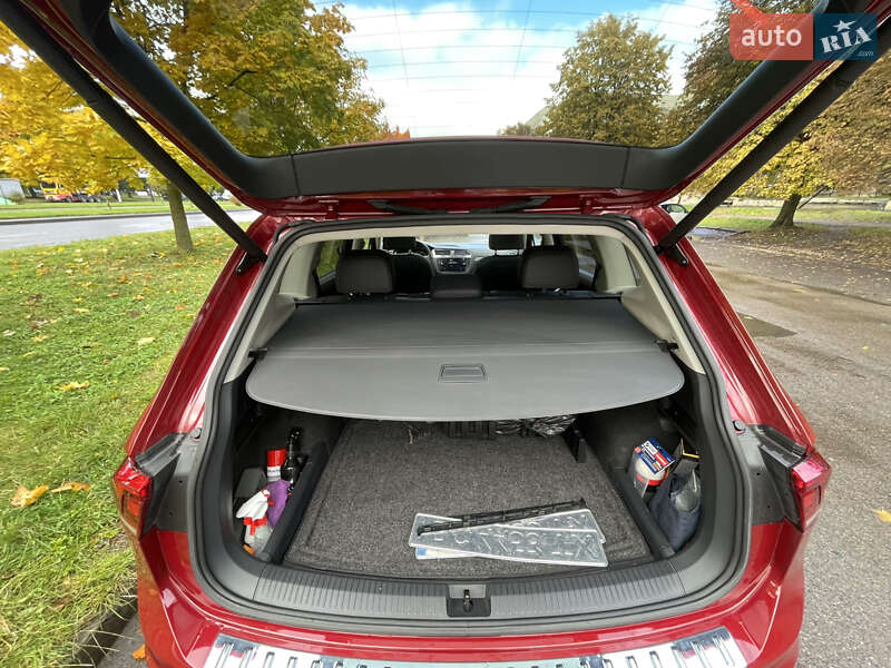 Внедорожник / Кроссовер Volkswagen Tiguan 2020 в Львове