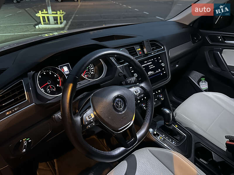 Позашляховик / Кросовер Volkswagen Tiguan 2018 в Броварах фото 10 Позашляховик / Кросовер Volkswagen Tiguan 2018 в Броварах