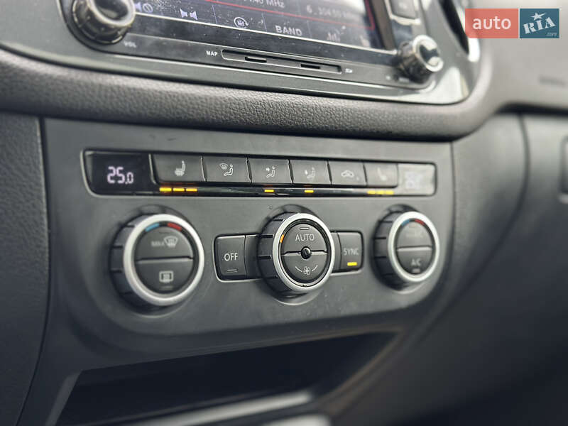 Внедорожник / Кроссовер Volkswagen Tiguan 2015 в Ивано-Франковске