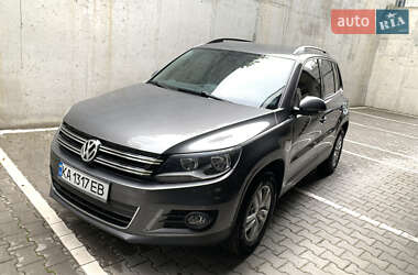 Внедорожник / Кроссовер Volkswagen Tiguan 2015 в Киеве