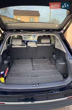 Внедорожник / Кроссовер Volkswagen Tiguan 2019 в 