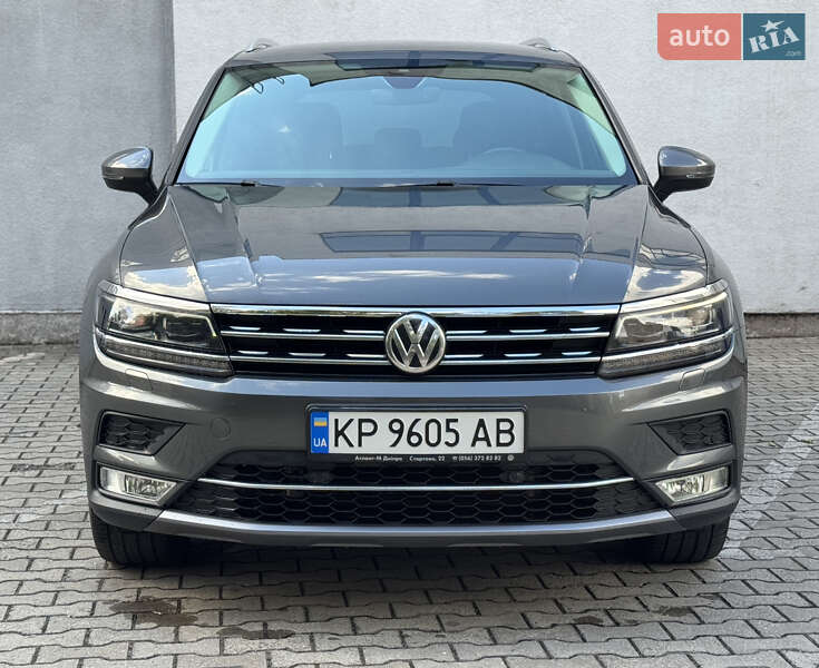 Внедорожник / Кроссовер Volkswagen Tiguan 2017 в Запорожье