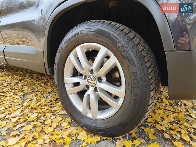 Внедорожник / Кроссовер Volkswagen Tiguan 2016 в Кривом Роге