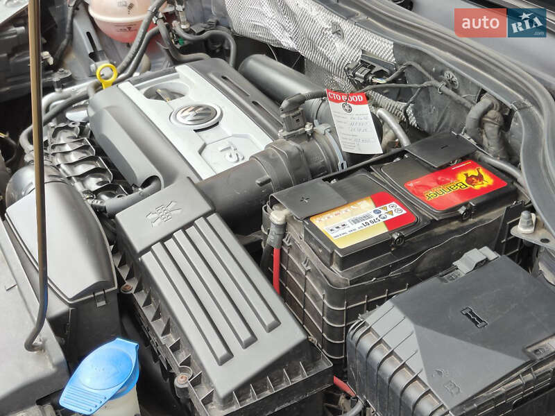 Внедорожник / Кроссовер Volkswagen Tiguan 2016 в Кривом Роге