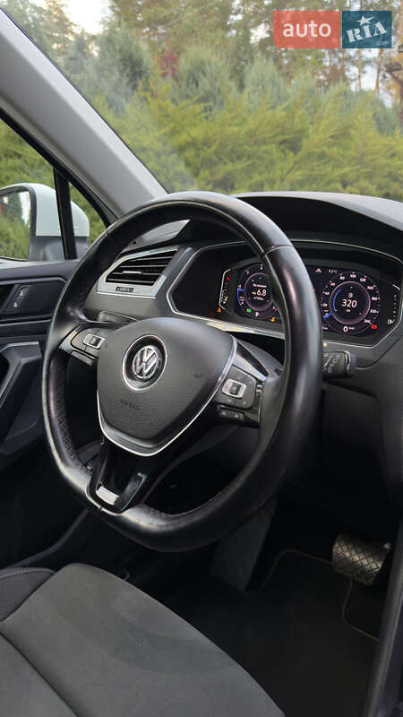 Внедорожник / Кроссовер Volkswagen Tiguan 2019 в Новомосковске фото 16 Внедорожник / Кроссовер Volkswagen Tiguan 2019 в Новомосковске