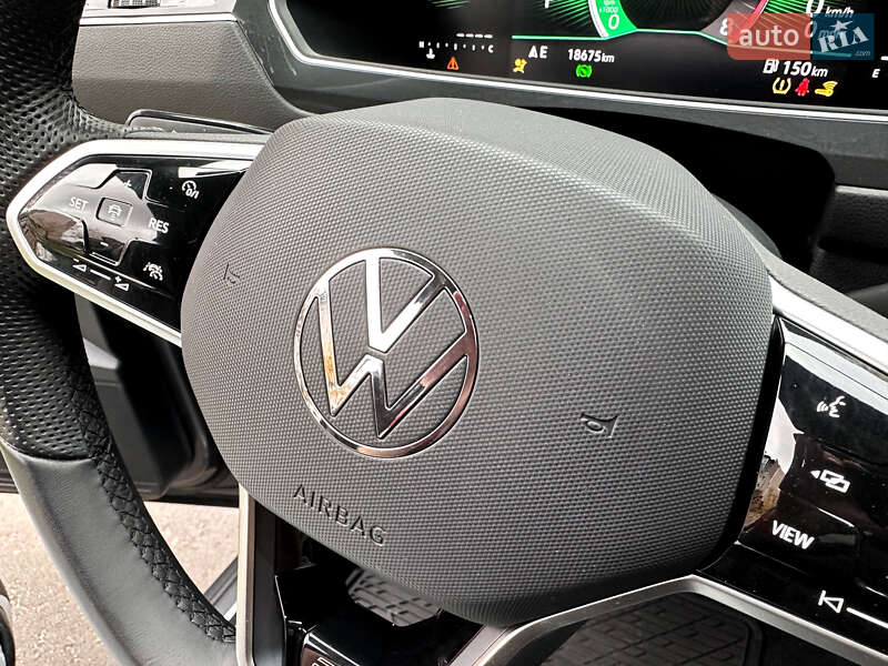 Внедорожник / Кроссовер Volkswagen Tiguan 2024 в Киеве