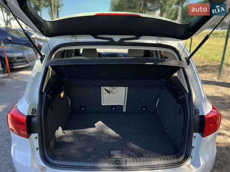 Внедорожник / Кроссовер Volkswagen Tiguan 2015 в Умани