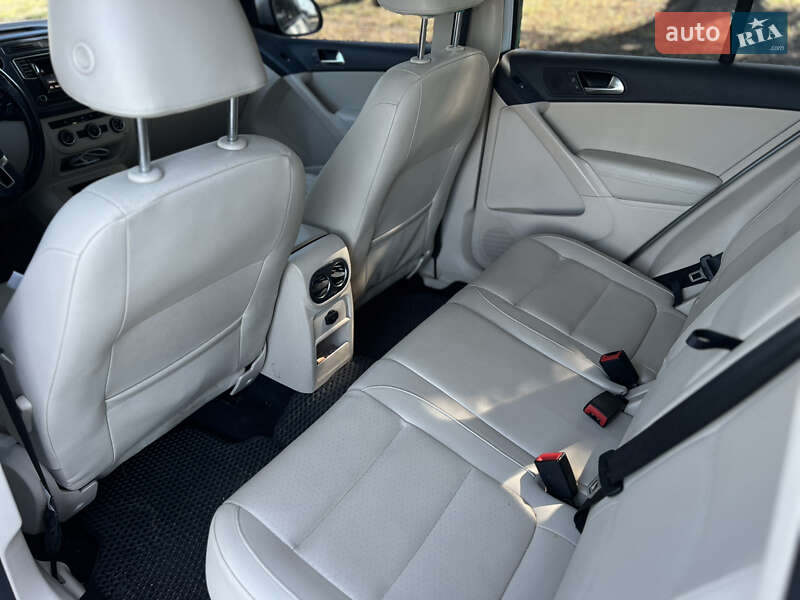 Внедорожник / Кроссовер Volkswagen Tiguan 2015 в Умани