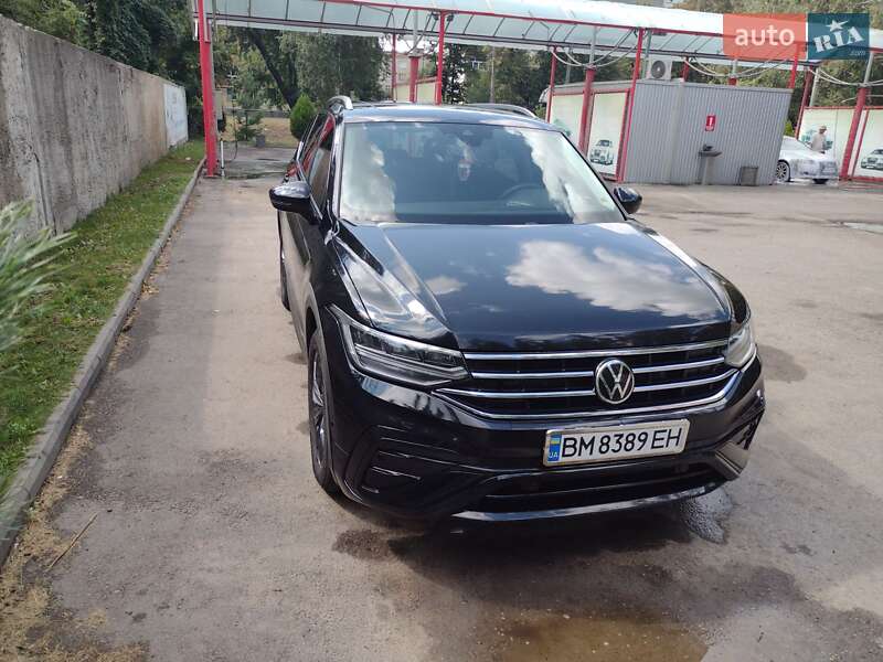 Внедорожник / Кроссовер Volkswagen Tiguan 2021 в Конотопе