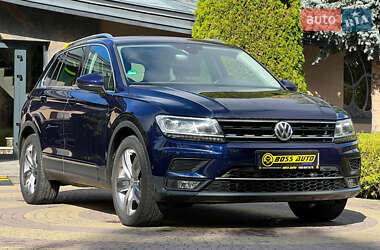 Внедорожник / Кроссовер Volkswagen Tiguan 2019 в Львове