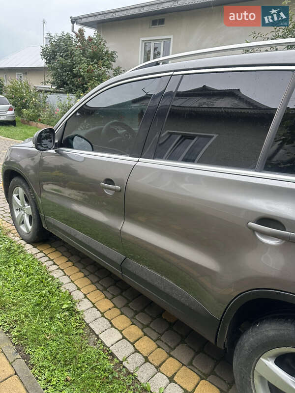 Позашляховик / Кросовер Volkswagen Tiguan 2010 в Коломиї