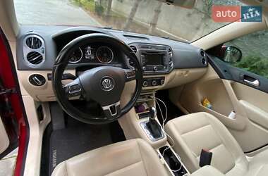 Позашляховик / Кросовер Volkswagen Tiguan 2011 в Ужгороді