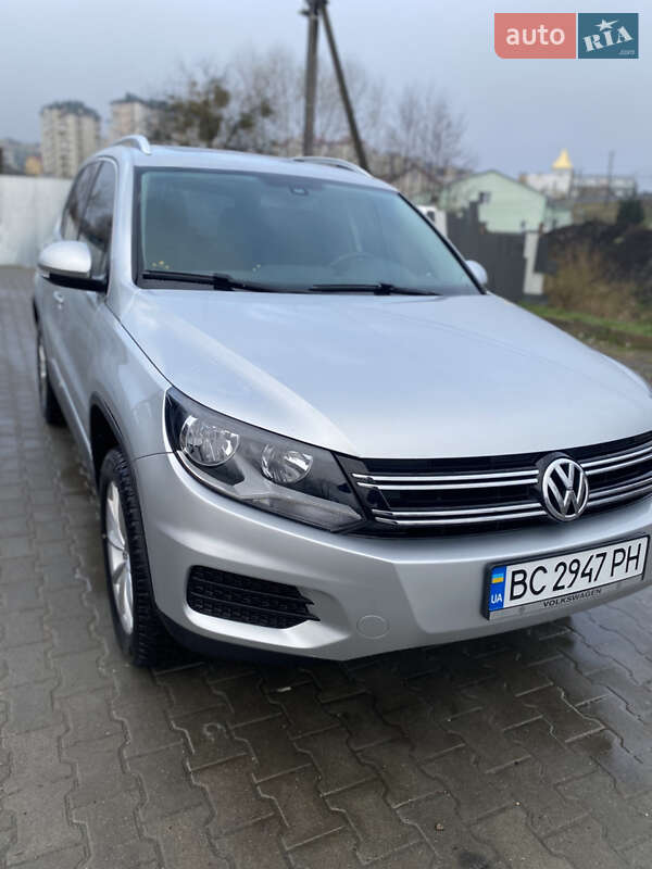 Внедорожник / Кроссовер Volkswagen Tiguan 2016 в Львове