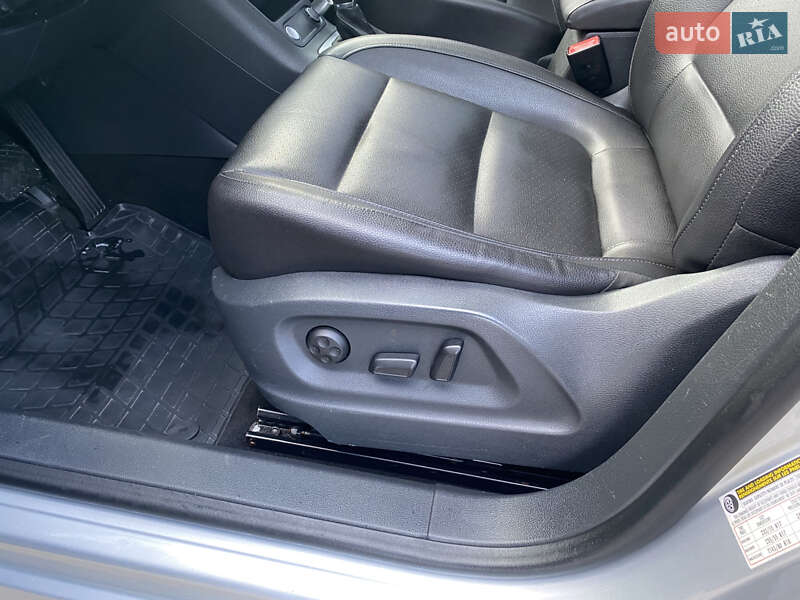 Внедорожник / Кроссовер Volkswagen Tiguan 2016 в Львове