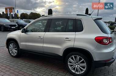 Внедорожник / Кроссовер Volkswagen Tiguan 2010 в 