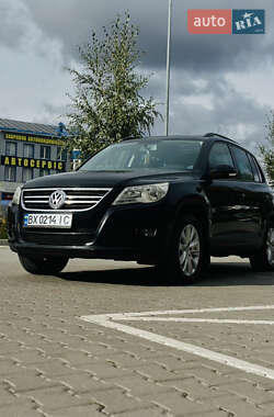 Позашляховик / Кросовер Volkswagen Tiguan 2010 в Хмельницькому