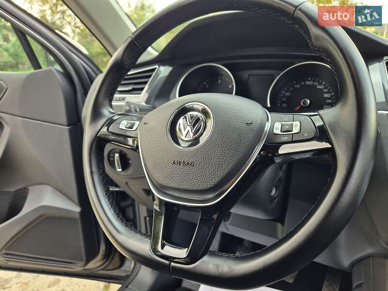 Позашляховик / Кросовер Volkswagen Tiguan 2019 в Стрию