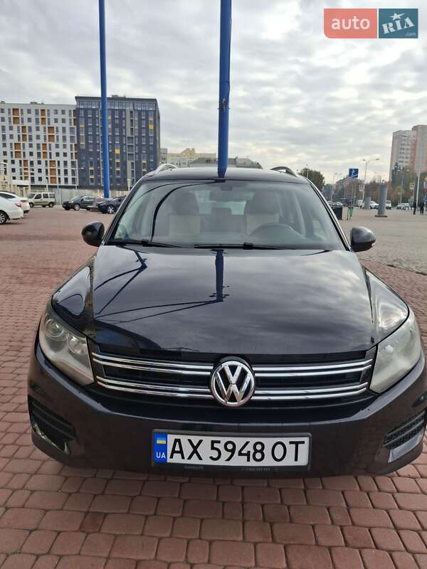 Внедорожник / Кроссовер Volkswagen Tiguan 2017 в Харькове
