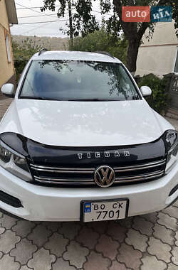 Внедорожник / Кроссовер Volkswagen Tiguan 2016 в Тернополе