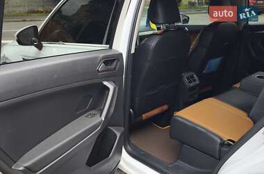 Внедорожник / Кроссовер Volkswagen Tiguan 2018 в 