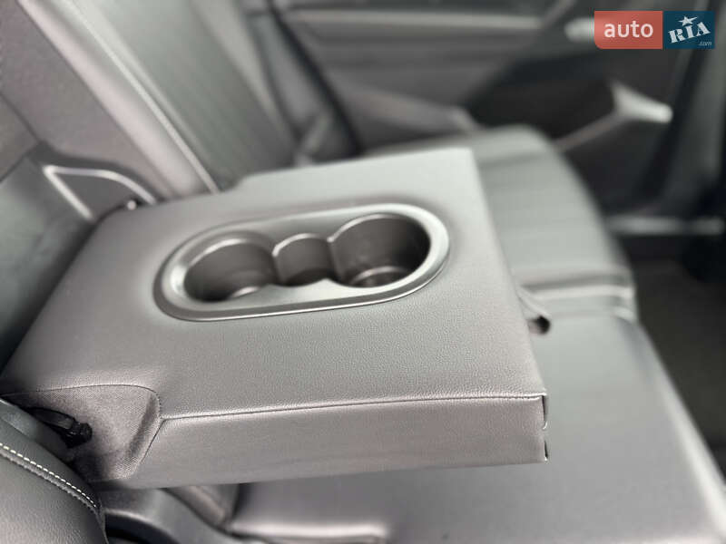 Позашляховик / Кросовер Volkswagen Tiguan 2024 в Львові